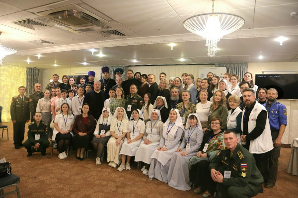 Специалист отдела социального служения и церковной благотворительности приняла участие в межрегиональном форуме «Диалог поколений»