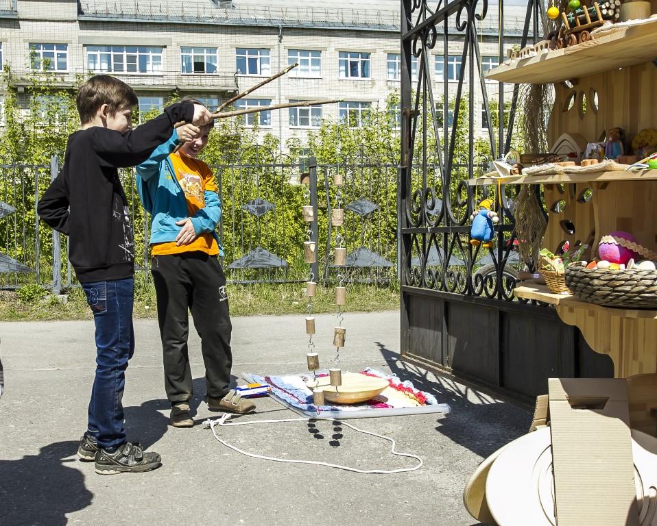 7.05.2016-Пасхальная ярмарака в Городецком Феодоровском мужском монастыре. Фото Сергея Багрецова.
