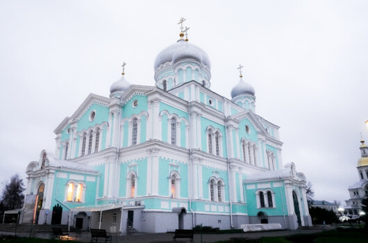 Митрополит Георгий совершил богослужения в Свято-Троицком Серафимо-Дивеевском монастыре