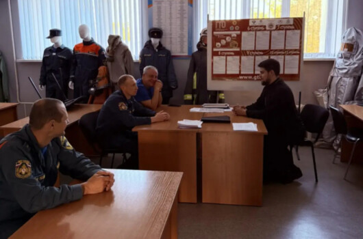 Помощник благочинного Канавинского округа провел духовную беседу с сотрудниками МЧС