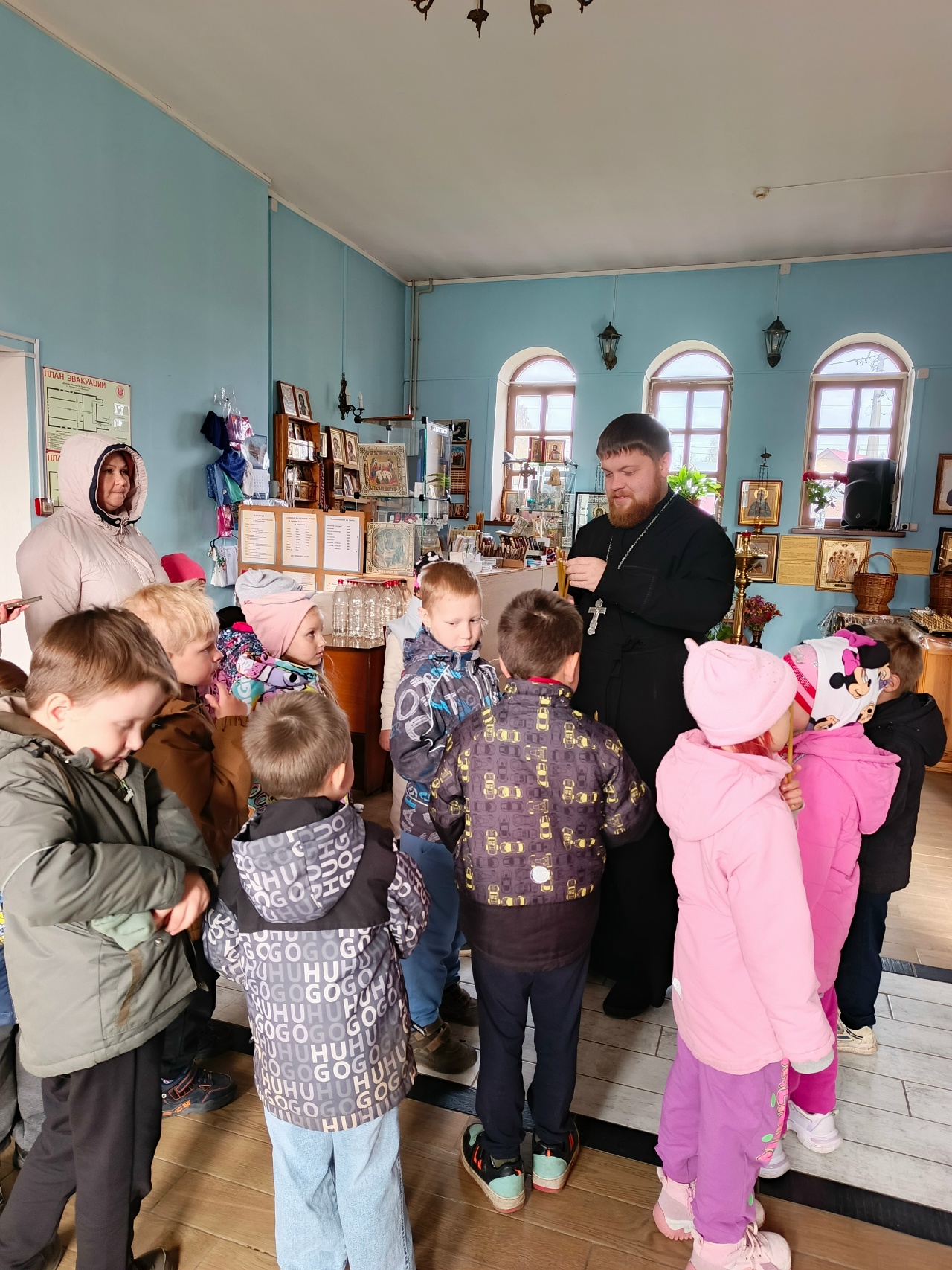 Экскурсия в храм Архистратига Божия Михаила посёлка Ветлужский для воспитанников детского сада "Светлячок"