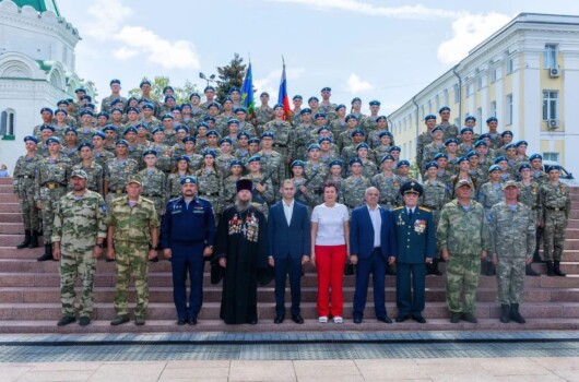 Помощник благочинного Приокского округа принял участие в церемонии закрытия второй смены лагеря «Хочу стать десантником»