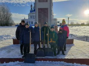 "Тематические трудовые акции" в школах Шарангского муниципального района