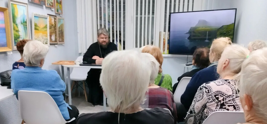 Клирик Сормовского благочиния провел духовную беседу с участниками православного клуба Совета общественного самоуправления