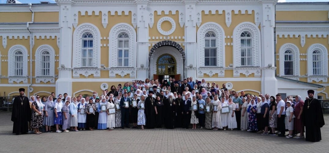 Представителям Городецкой епархии вручили награды конкурса «Волонтер преподобного Серафима Саровского — 2026»