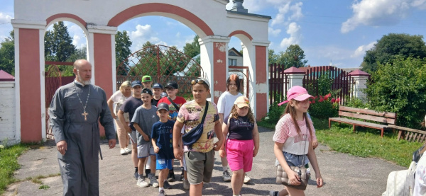 Благочинный Ветлужско-Уренского округа встретился с воспитанниками летнего лагеря