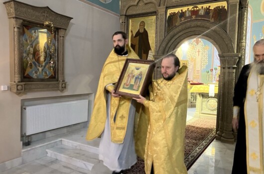 В Князь-Владимирском храме Приокского района встретили икону святителя Афанасия и священномученика Димитрия Лебедева