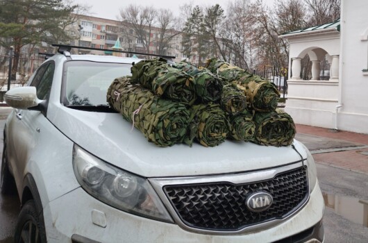 Волонтеры Нагорного благочиния изготовили и отправили очередную партию маскировочных сетей для нужд СВО