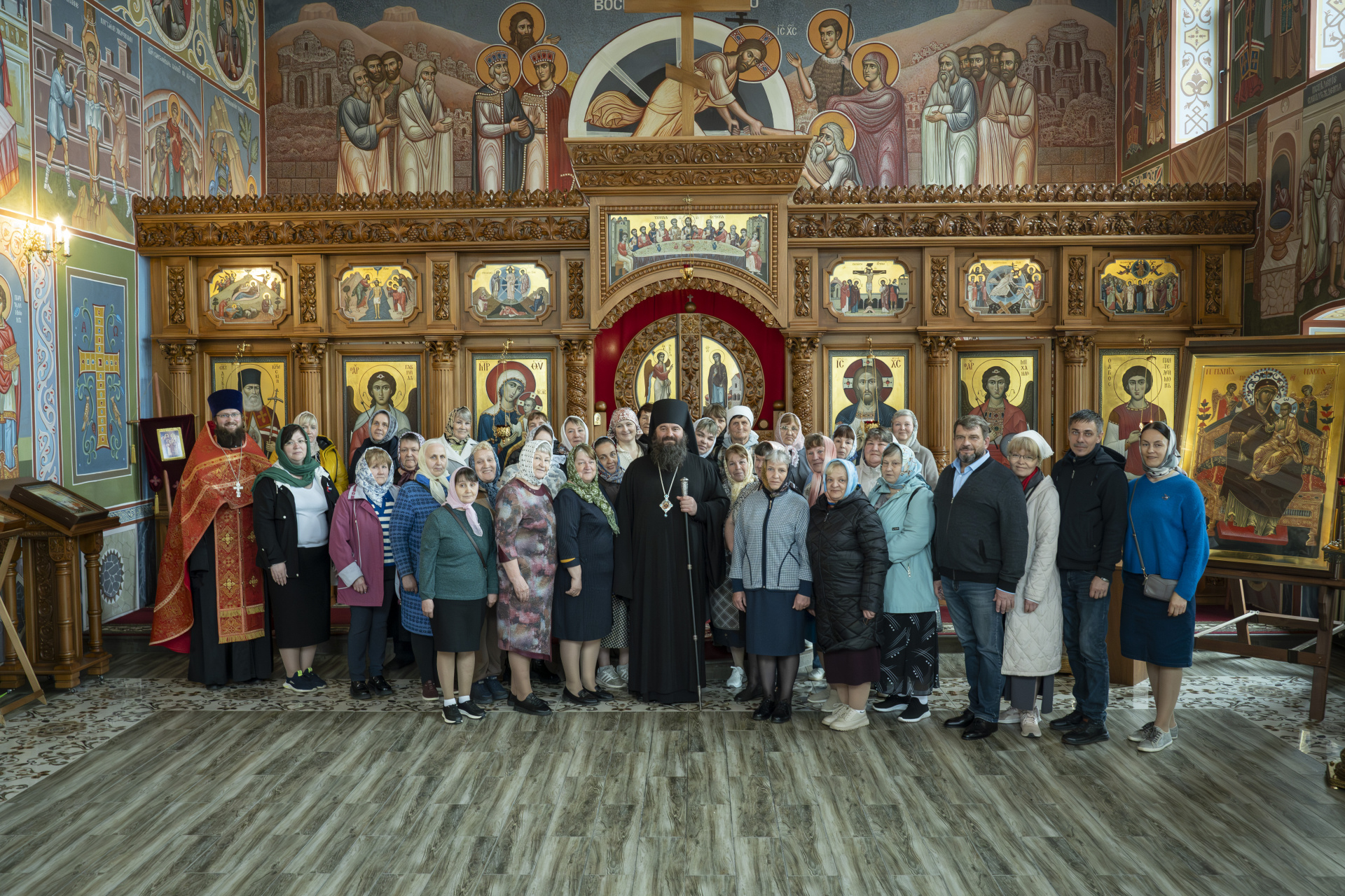 Епископ Городецкий и Ветлужский Парамон встретился с женами участников СВО