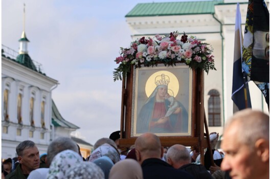 В Арзамасе прошел крестный ход с копией чудотворной иконы Божией Матери «Избавление от бед страждущих»