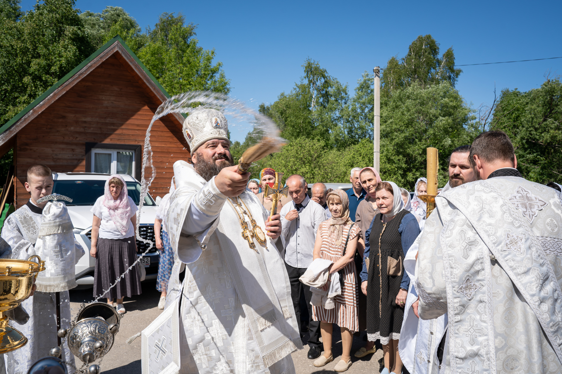 В праздник Вознесения Господня епископ Городецкий и Ветлужский Парамон совершил Божественную литургию в храме Вознесения Господня с. Зарубино