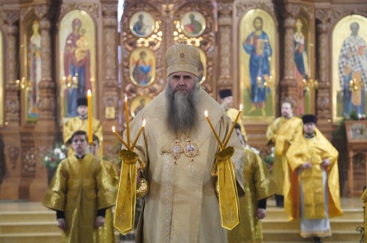 В день памяти святителя Николая митрополит Георгий совершил Божественную литургию в Никольском соборе Нижнего Новгорода