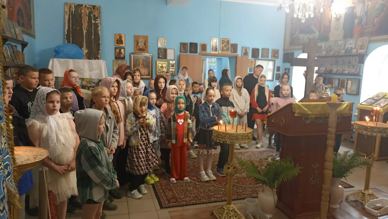 Экскурсия для школьников в храме Рождества Пресвятой Богородицы села Хохлома Ковернинского округа