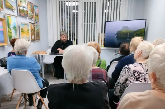 Клирик Сормовского благочиния провел духовную беседу с участниками православного клуба Совета общественного самоуправления