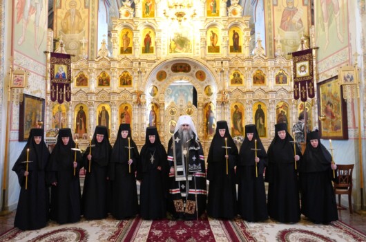 Управляющий Нижегородской епархией совершил иноческий постриг восьми послушниц Свято-Троицкого Серафимо-Дивеевского монастыря