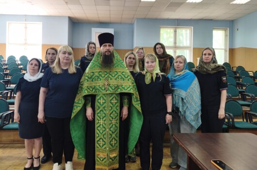 Помощник благочинного Автозаводского округа посетил районное отделение Федеральной службы судебных приставов