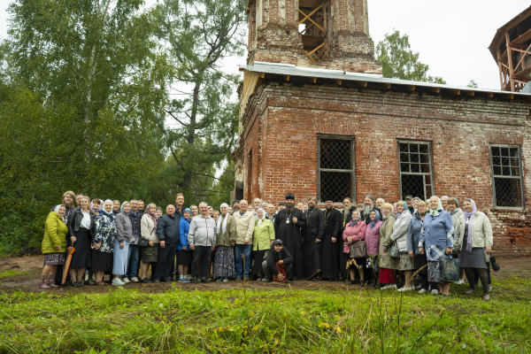В день памяти преподобных Зосимы, Савватия и Германа Соловецких епископ Городецкий и Ветлужский Парамон совершил Божественную литургию в храме Пресвятой Живоначальной Троицы с. Каргино Сокольского муниципального округа