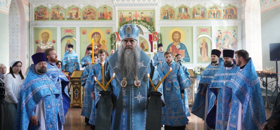 Глава Нижегородской митрополии совершил Божественную литургию в Успенском храме Богородска