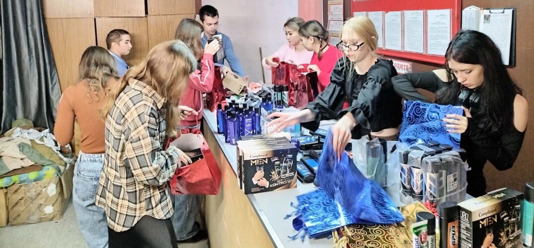 Молодежь Нагорного благочиния подготовила подарки для участников специальной военной операции