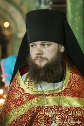 В День чудотворной иконы Богородицы «Живоносный Источник» иеромонахи Феодоровского монастыря в Городце совершили Божественную литургию