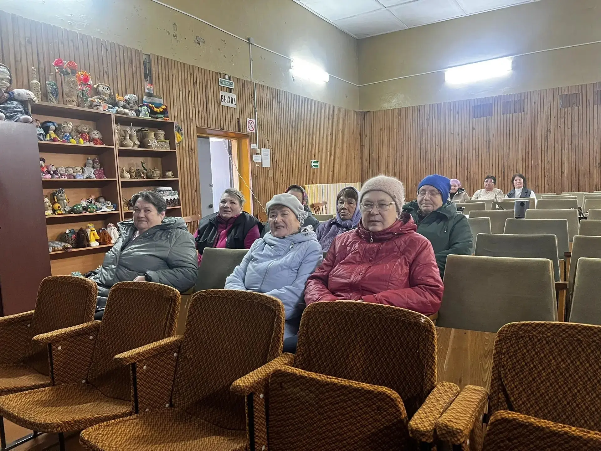 В Доме культуры д. Огибное Семеновского округа состоялась встреча, посвященная духовной истории родного края