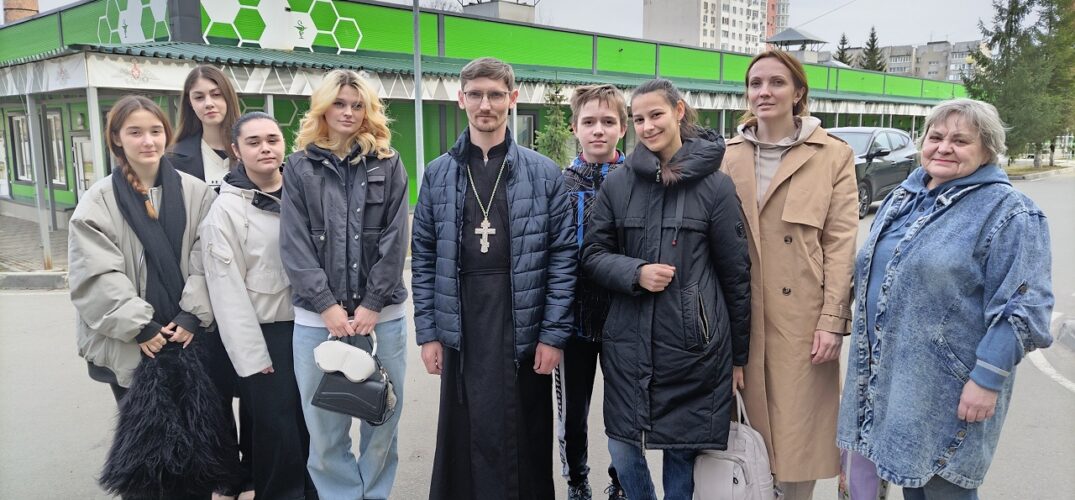 Волонтеры Сормовского и Нагорного благочиний провели уборку помещений в нижегородском военном госпитале