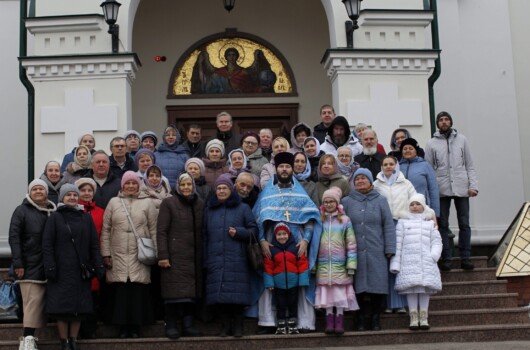 В храме рабочего поселка Большое Козино освятили мозаичную икону архистратига Божия Михаила