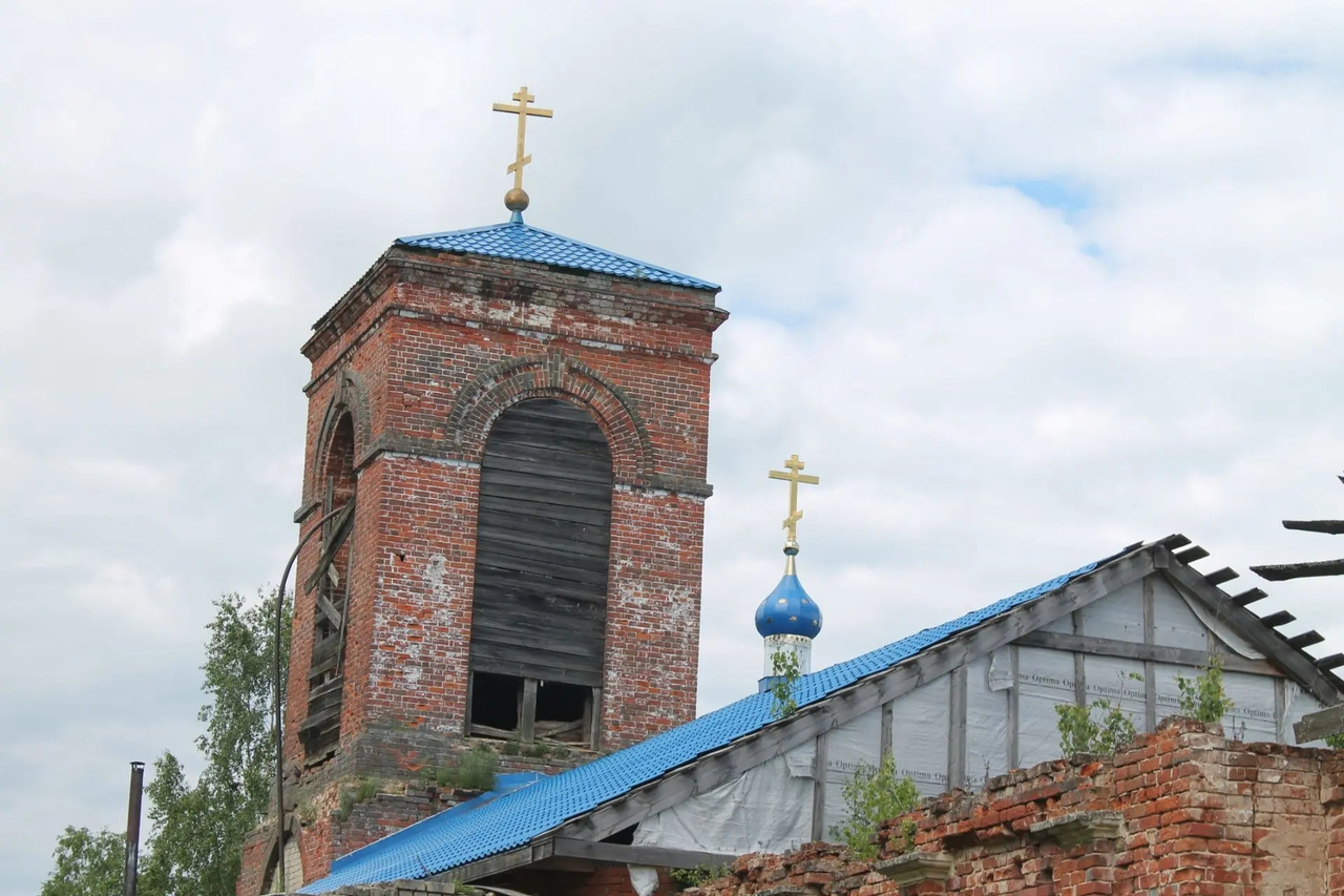 Прихожане храма Покрова Пресвятой Богородицы в д. Овсянка Семеновского округа провели субботник