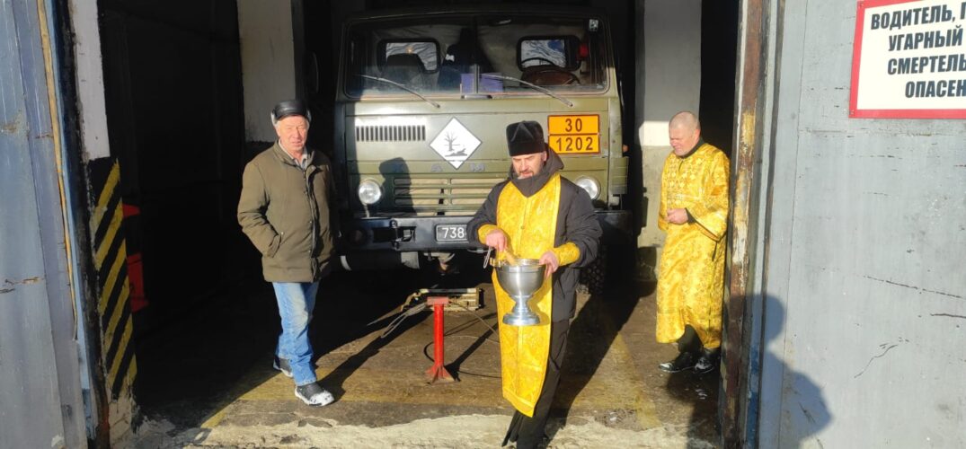Помощник благочинного Дальнеконстантиновского округа посетил воинскую часть поселка Суроватиха