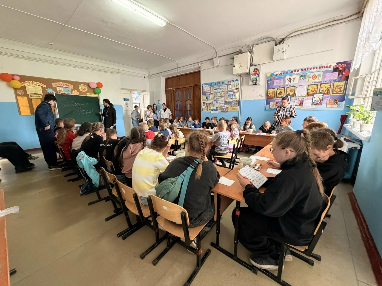 Клирик Никольского храма провел Урок славянской письменности для школьников Городца