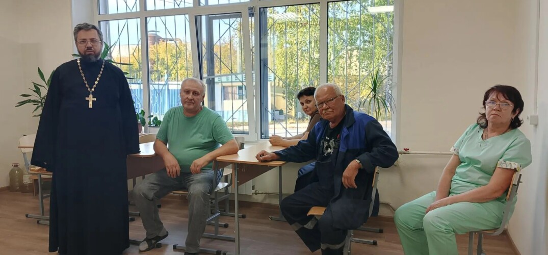 Помощник благочинного Московского округа провел духовную беседу с сотрудниками спортивной школы «Нижегородец»