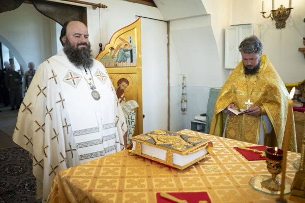Епископ Городецкий и Ветлужский Парамон совершил Божественную литургию в храме  святого праведного Иоанна Кронштадтского п.Сухо...