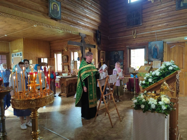 Встреча ковчега с частицей мощей святого праведного Алексия Бортсурманского в поселке Тонкино