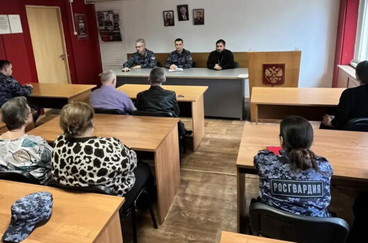 Помощник благочинного Молитовского округа провел духовно-просветительскую встречу с сотрудниками Росгвардии