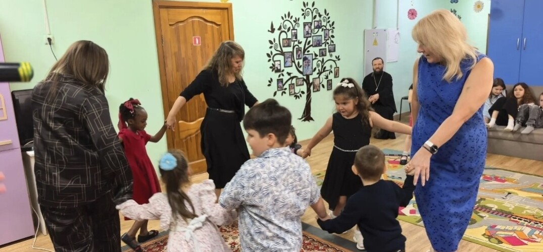 В Центре помощи семье и детям «Быть мамой» Нижегородской епархии состоялся праздник ко Дню семьи, любви и верности