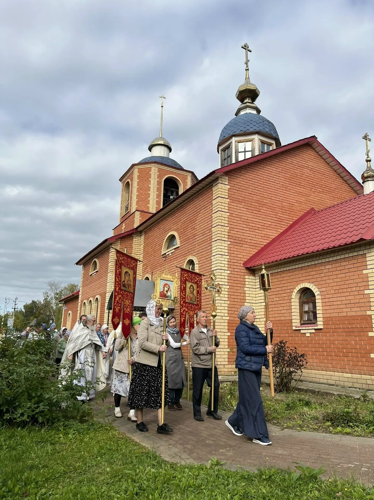 В поселке Ветлужский отметили престольный праздник храма в честь Архистратига Божия Михаила