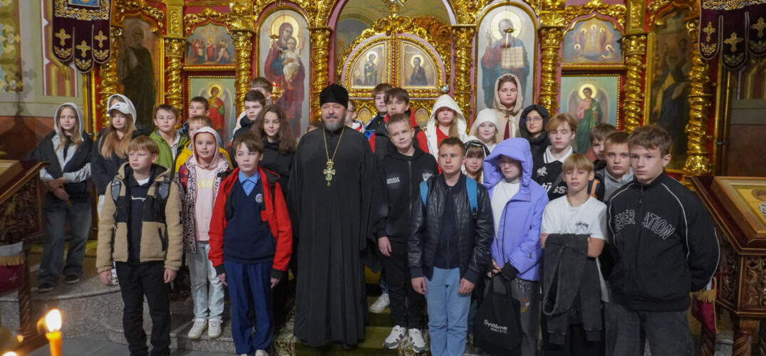 Клирик Нижегородского благочиния провел экскурсию для школьников в рамках проекта «Дружный Нижний»