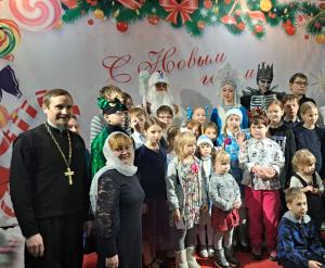 Делегация Шарангского округа посетила Архиерейскую Рождественскую елку, которая состоялась во Дворце культуры города Шахунья