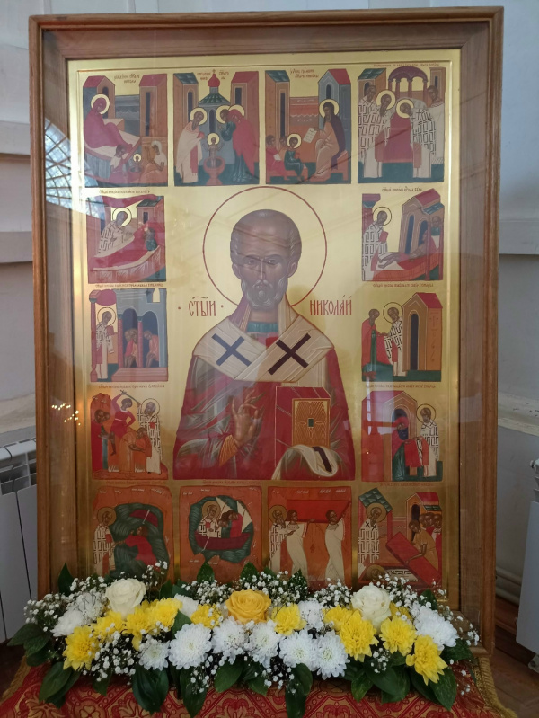 На Архиерейском подворье села Нестиары Воскресенского благочиния отметили престольный праздник Святителя и Чудотворца Николая