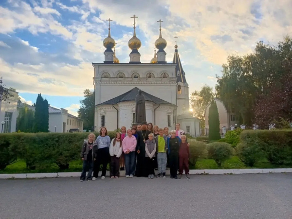 Сокольские школьники посетили Городецкий Феодоровский монастырь