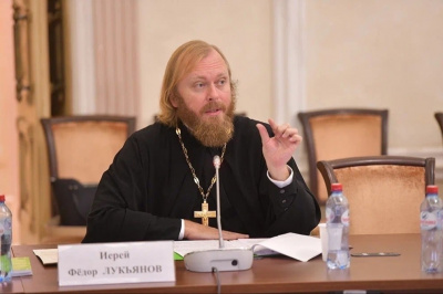Председатель Патриаршей комиссии по вопросам семьи, защиты материнства и детства выступил на круглом столе Общественного совета при Минюсте РФ