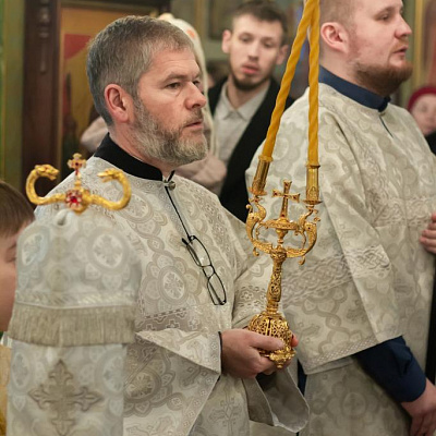 5 ноября, в Димитриевскую родительскую субботу, епископ Городецкий и Ветлужский Августин совершил Божественную литургию в кафедральном соборе иконы Божией Матери Феодоровская города Городца