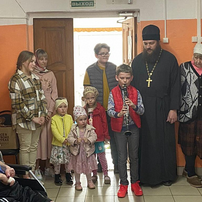 Поздравление с Пасхой в социальных учреждениях Воскресенского благочиния
