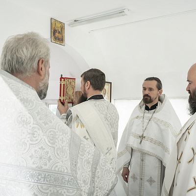 Епископ Городецкий и Ветлужский Парамон совершил малое освящение Архиерейского подворья храма святых первоверховных апостолов Петра и Павла в г. Заволжье
