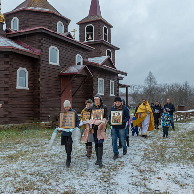 Прихожане храмов Нижегородского благочиния совершили трудническую поездку в село Большое Терюшево Дальнеконстантиновского района