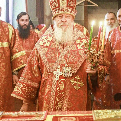 Вечером Светлого Христова Воскресения епископ Августин совершил богослужение в кафедральном соборе иконы Божией Матери Феодоровская