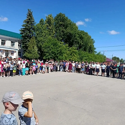 Настоятель храма Вознесения Господня в поселке Ковернино почтил память павших в Великой Отечественной войне