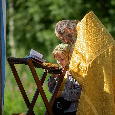 В селе Дмитриевское Сокольского благочиния на месте утраченного храма была совершена Божественная литургия
