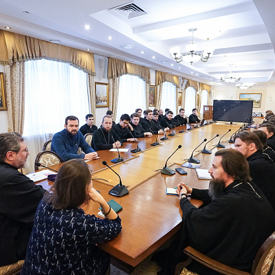 В Нижегородской духовной семинарии состоялся круглый стол «Искусственный интеллект в образовании: плюсы и минусы, варианты применения»