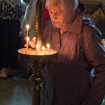 Епископ Городецкий и Ветлужский Августин совершил воскресную Божественную литургиюв Феодоровском кафедральном соборе Городца